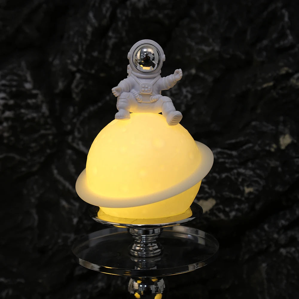 Astronaut Moon Night Light - Creative Planet Lamp for Home Decoration & Kids' Gifts