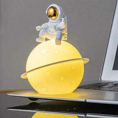 Astronaut Moon Night Light - Creative Planet Lamp for Home Decoration & Kids' Gifts